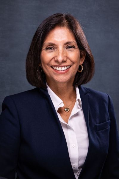 Martha Diaz Aszkenazy is the chair of the National Newspaper Association and the publisher of The San Fernando Valley (California) Sun/El Sol Newspapers
